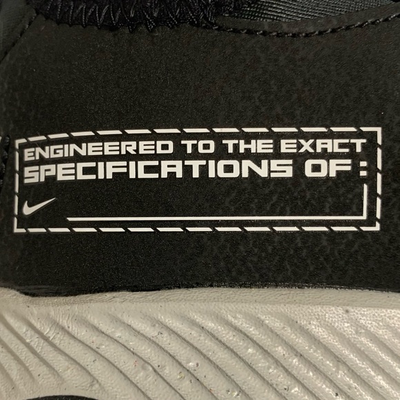 Nike Future Field Cleats-Size 6 Youth/6 Men’s/7.5 Women’s - Picture 12 of 14